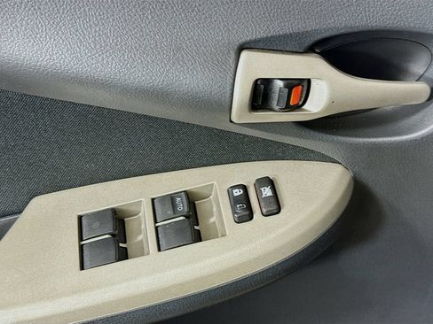 Used 2010 Toyota Corolla S FWD image 19