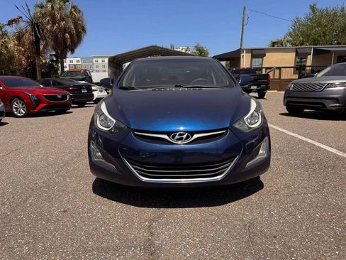 Used 2015 Hyundai Elantra SE w/ Option Group 02 FWD image 2