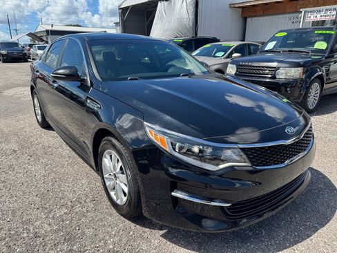 Used 2018 Kia Optima LX FWD image 1