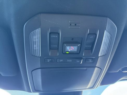 Used 2021 Toyota Highlander XSE image 20