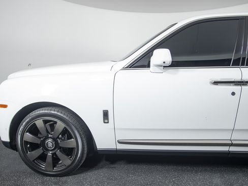 Used 2019 Rolls-Royce Cullinan AWD/4WD image 15