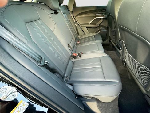 New 2025 Audi Q5 Premium Plus image 28