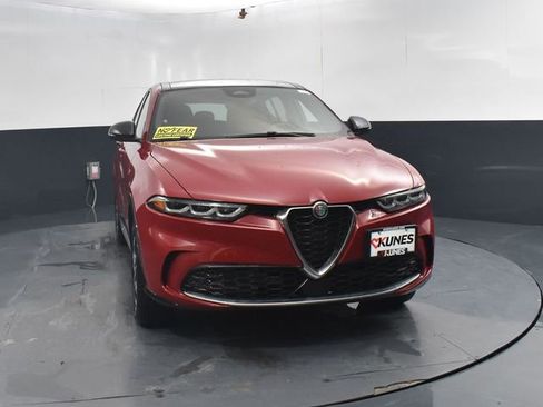 Used 2024 Alfa Romeo Tonale Ti image 2