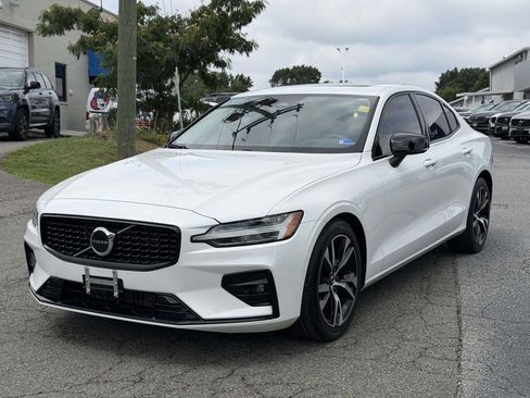 Used 2024 Volvo S60 B5 Core FWD image 23