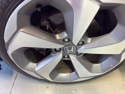 Used 2018 Honda Accord Touring image 32