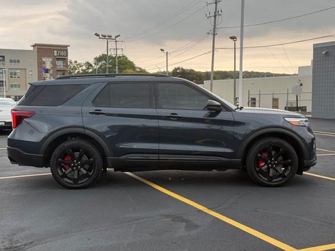 Certified 2022 Ford Explorer ST w/ Equipment Group 401A AWD/4WD image 2