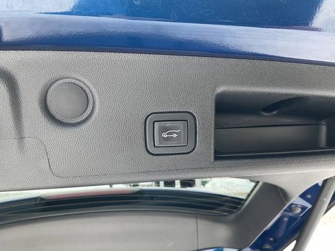 Used 2022 Chevrolet Equinox LT image 32