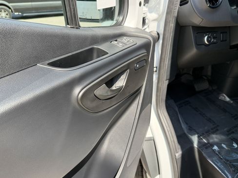 Used 2025 Mercedes-Benz Sprinter 2500 image 15