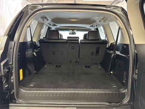 Used 2018 Lexus GX 460 Premium w/ Premium Package AWD/4WD image 28