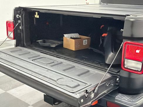 Used 2021 Jeep Gladiator Mojave image 8