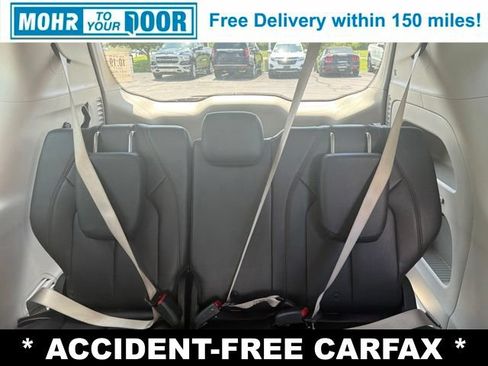 Used 2017 Chrysler Pacifica Touring-L Plus w/ Advanced Safetytec Group FWD image 36