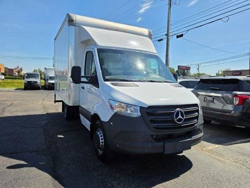 Used 2024 Mercedes-Benz Sprinter 3500 image 4