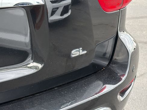 Used 2019 Nissan Pathfinder SL image 28