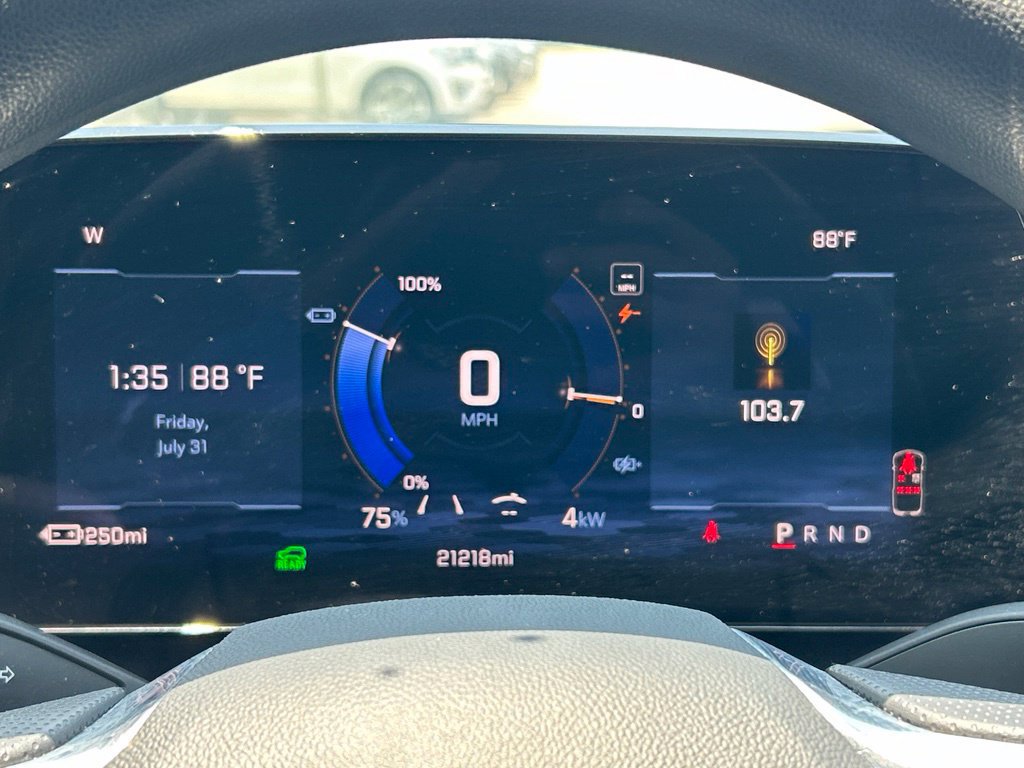 Used 2025 Chevrolet Equinox EV LT FWD image 22