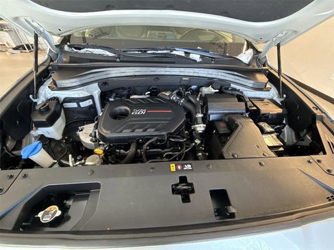 Used 2020 Hyundai Santa Fe Limited image 18