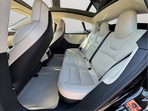 Used 2018 Tesla Model S 75D image 36