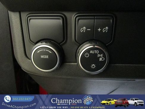 Used 2022 Chevrolet Suburban RST w/ Luxury Package RWD image 31