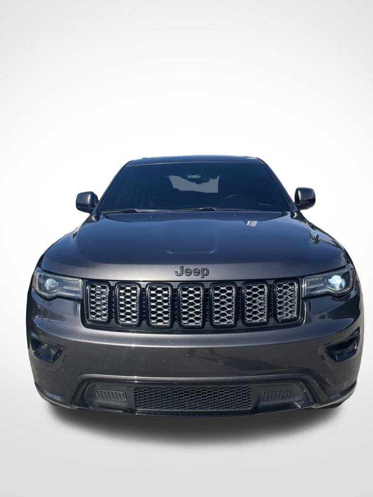 Used 2020 Jeep Grand Cherokee Altitude RWD image 2