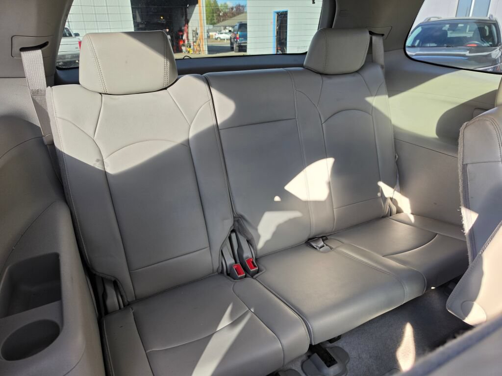 Used 2009 Saturn Outlook XE w/ Premium Trim Package AWD/4WD image 15