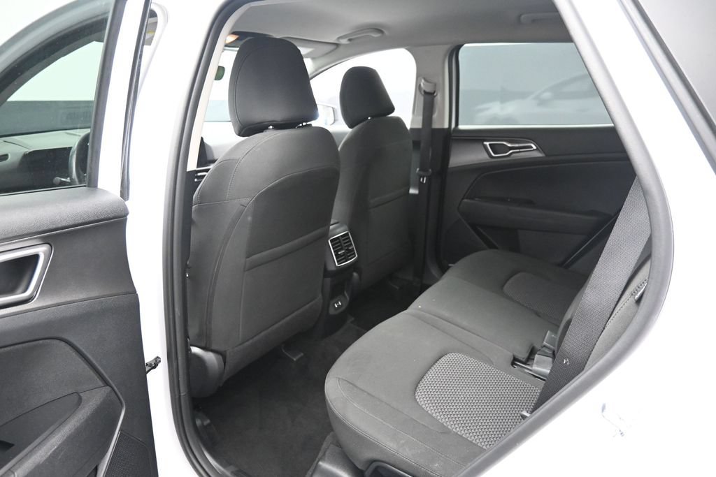 Used 2026 Kia Sportage LX FWD image 12
