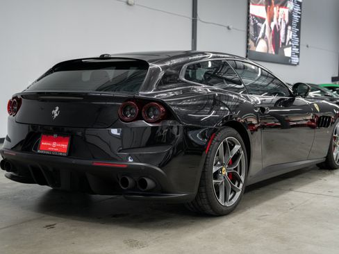 Used 2020 Ferrari GTC4Lusso T RWD image 8