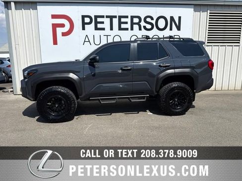 Used 2025 Toyota 4Runner SR5 AWD/4WD image 7