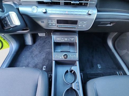 Certified 2025 Hyundai Kona SEL image 11