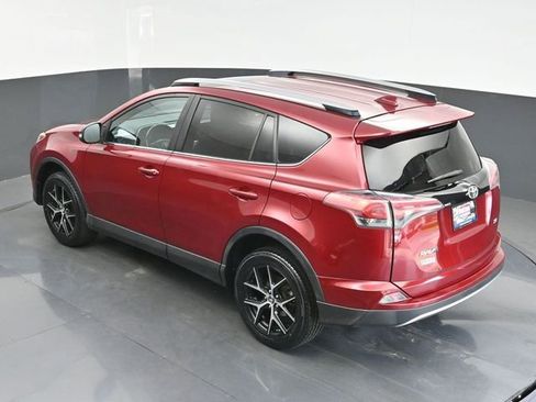 Used 2018 Toyota RAV4 SE w/ Power Extra Value Package FWD image 32