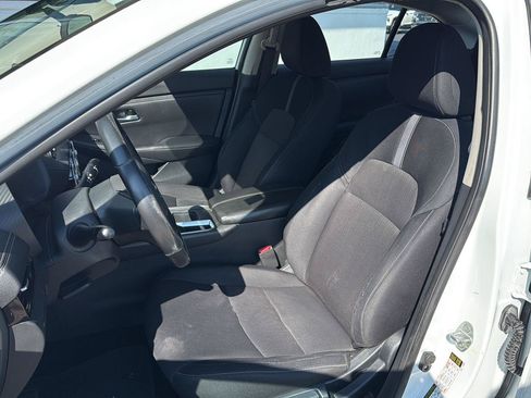 Used 2021 Nissan Sentra SV FWD image 13