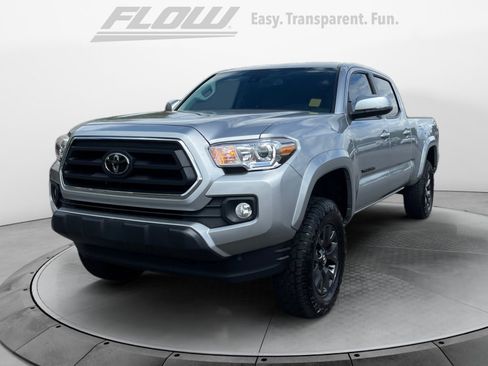 Used 2022 Toyota Tacoma SR5 w/ Technology Package AWD/4WD image 4