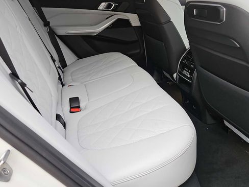 Used 2026 BMW X5 M60i AWD/4WD image 19