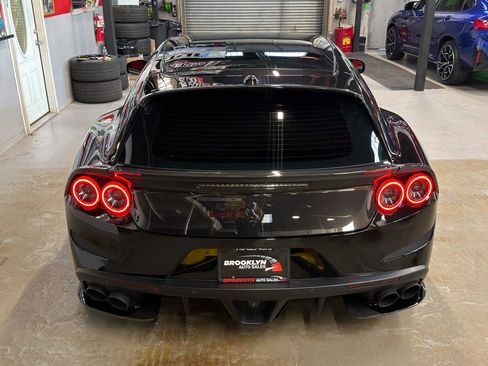 Used 2018 Ferrari GTC4Lusso AWD/4WD image 8