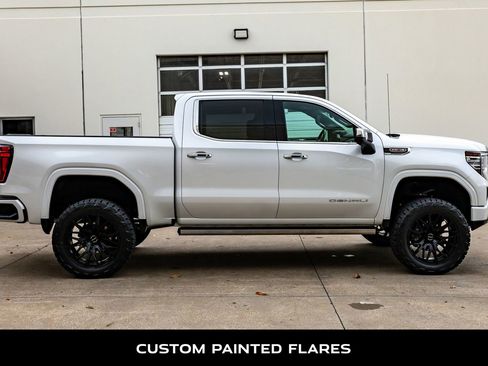 Used 2025 GMC Sierra 1500 Denali w/ Denali Reserve Package AWD/4WD image 11