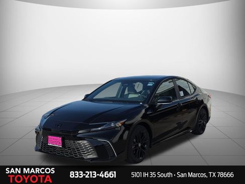 New 2026 Toyota Camry SE FWD image 1