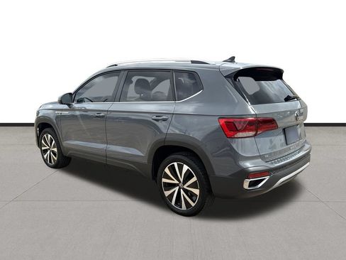 Used 2024 Volkswagen Taos SE FWD image 7