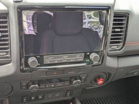 Used 2022 Nissan Frontier Pro-X image 15