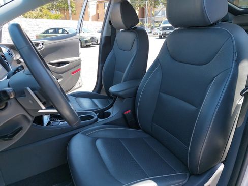 Used 2019 Hyundai Ioniq Limited FWD image 14