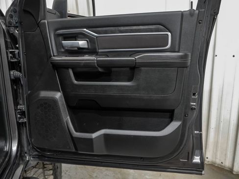 Used 2024 RAM 2500 Big Horn AWD/4WD image 45