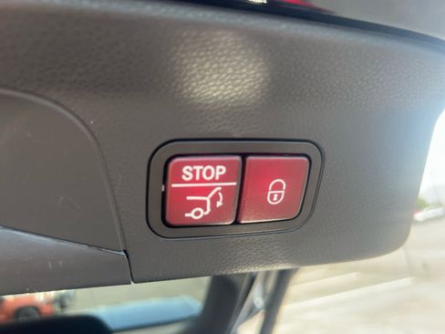 Used 2020 Mercedes-Benz GLC 300 4MATIC Coupe image 11