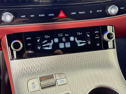 New 2026 Genesis GV70 2.5T Sport Prestige AWD/4WD image 18