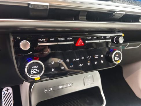 New 2026 Hyundai Ioniq 9 Calligraphy image 21