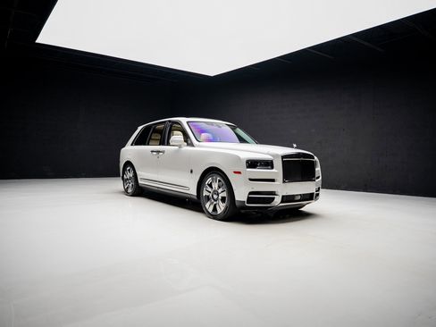 Used 2019 Rolls-Royce Cullinan image 87