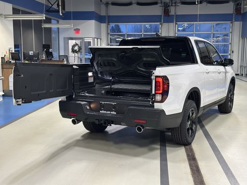 New 2026 Honda Ridgeline Black Edition image 7