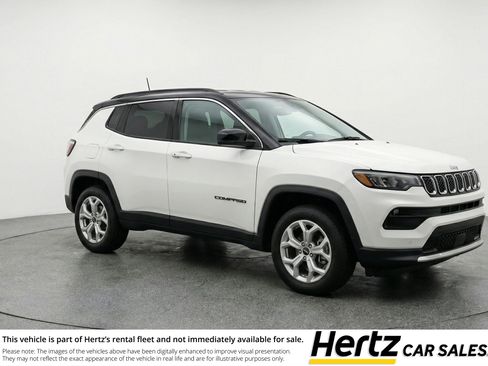 Used 2025 Jeep Compass Latitude AWD/4WD image 1