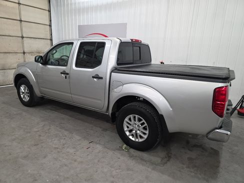 Used 2014 Nissan Frontier SV image 9