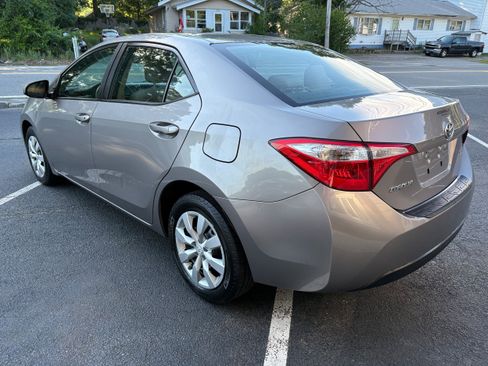Used 2014 Toyota Corolla LE FWD image 7