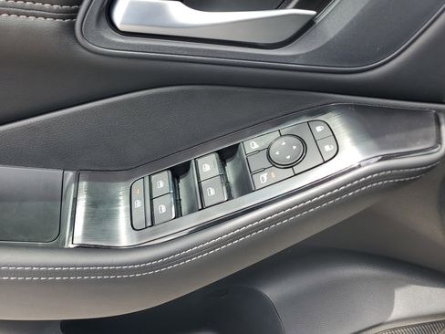 New 2026 Nissan Rogue SV FWD image 13