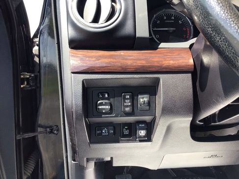 Used 2016 Toyota Tundra Limited w/ Limited Premium Package AWD/4WD image 17