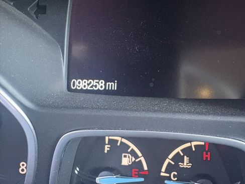 Used 2017 Ford Escape Titanium w/ Equipment Group 301A image 10