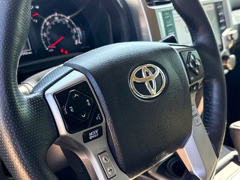 Used 2023 Toyota 4Runner SR5 Premium w/ Moonroof Package AWD/4WD image 27